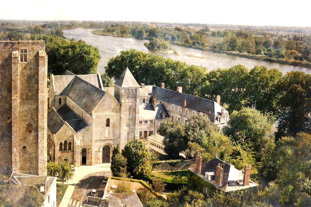 Grand Hotel De L'Abbaye Beaugency Exterior photo